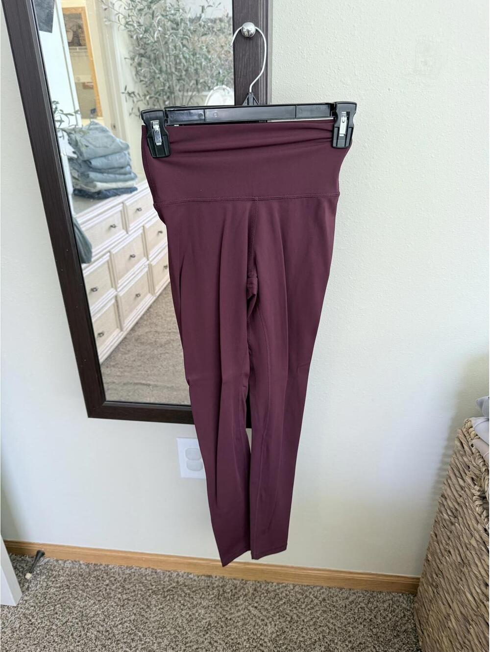 Colorfulkoala High Waist Leggings in Burgundy XS